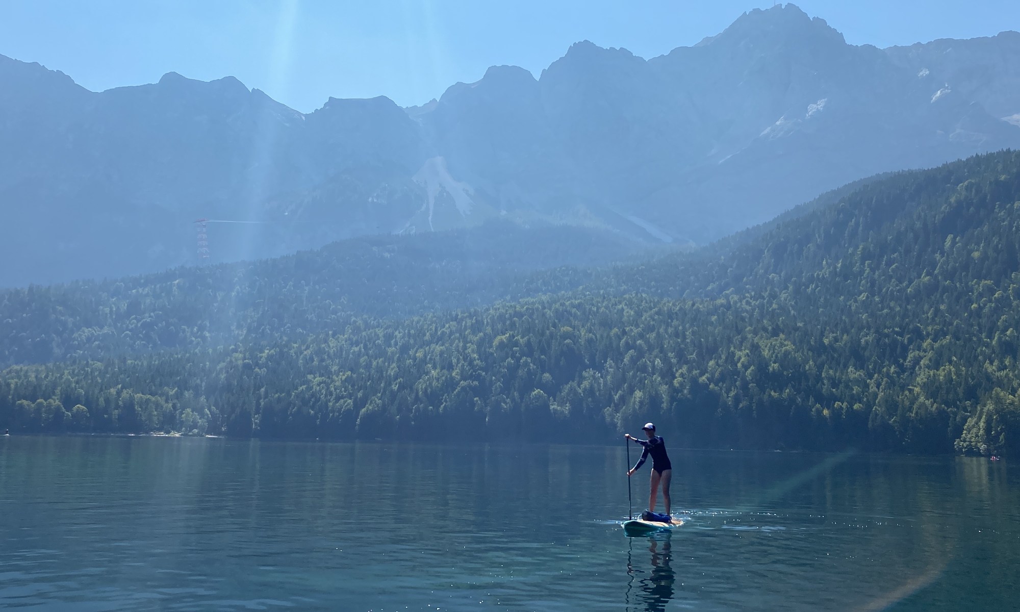 stand up paddle am Eibsee mit SU, bei der Zugspitze